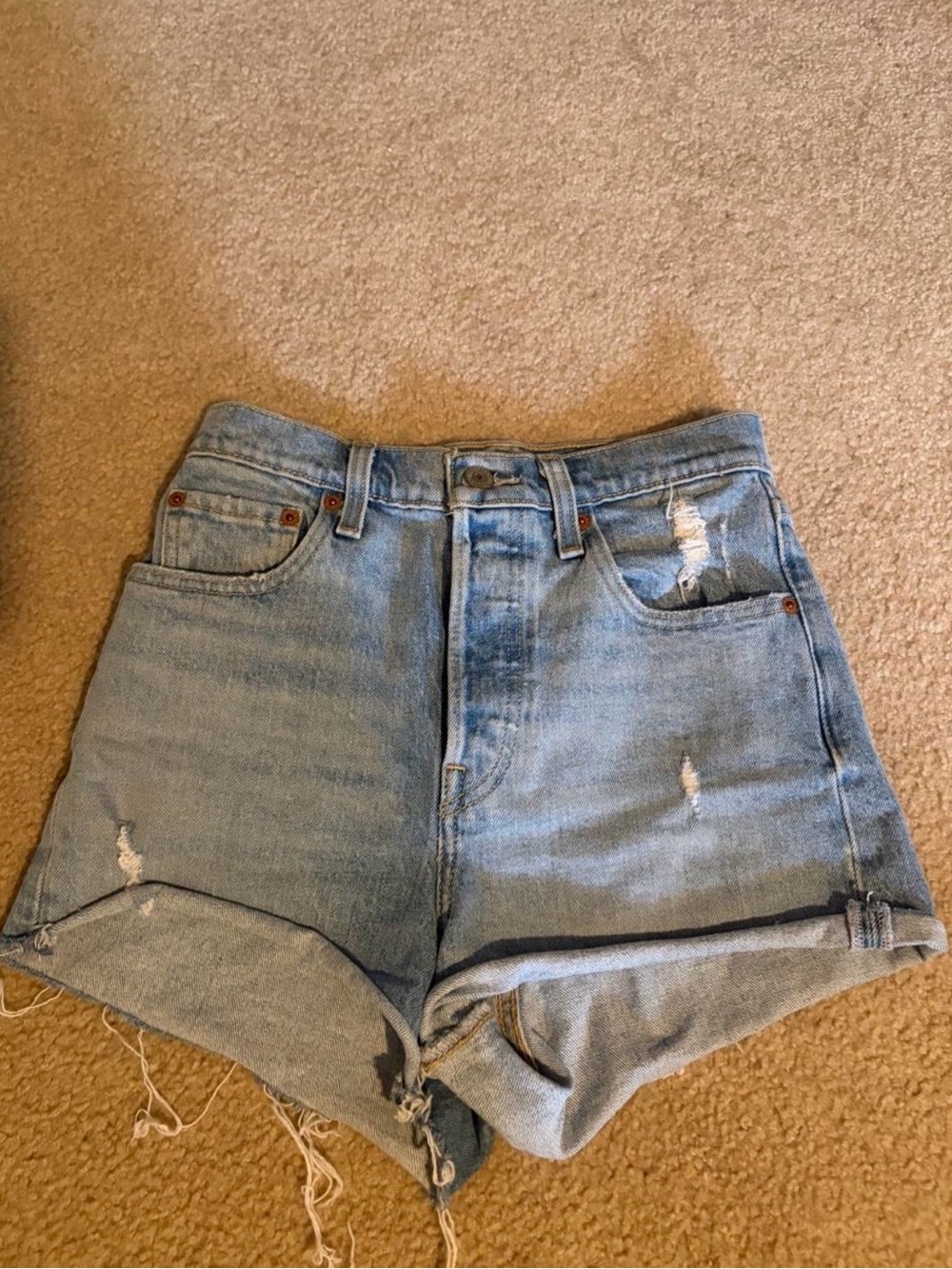 Levi's light blue denim shorts size 25 ribcage short